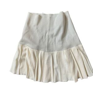 IISLI knit crème skirt with thick stretch band top and pleated bottom size small